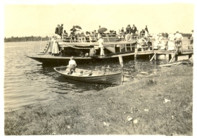 photo: ferry at wangi 1925