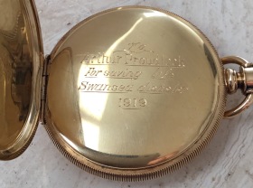 photo: gold pocket watch awarded to arthur proudlock
